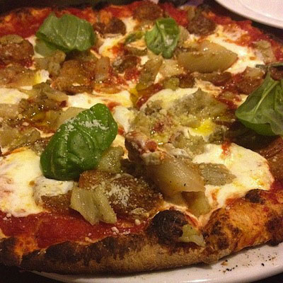 pizza-hot-italian-sausage-caramelized-onions-basil-brick-oven-astoria-queens