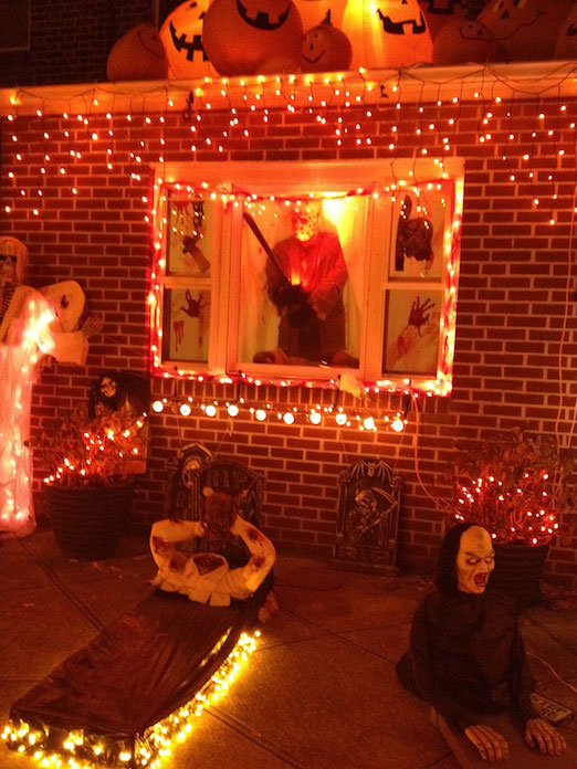 26-street-house-ghouls-grave-halloween-astoria-queens