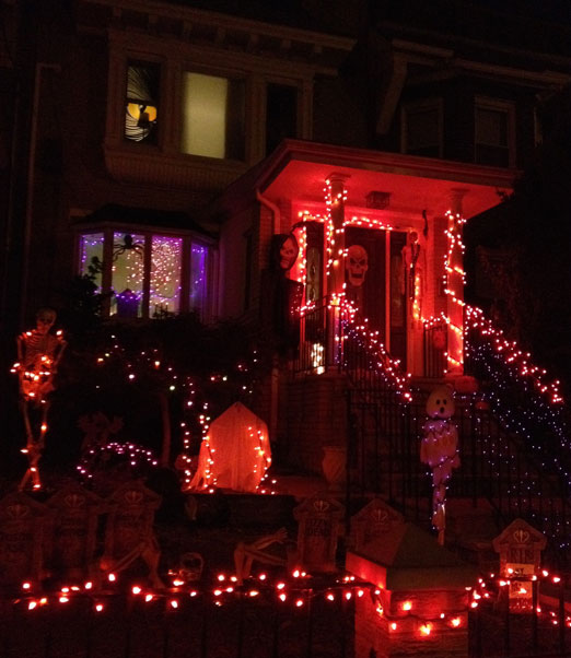 ditmars-house-halloween-astoria-queens