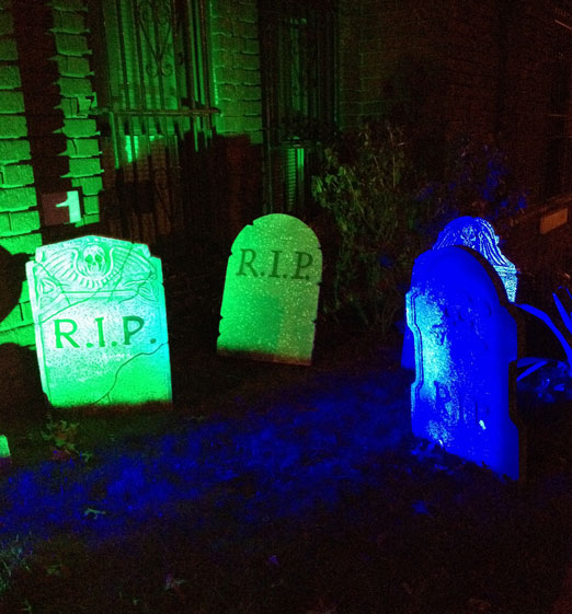 rip-tombstone-halloween-astoria-queens