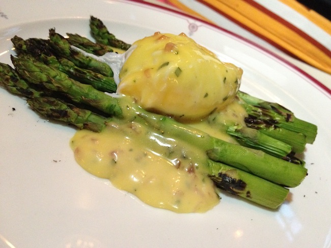 asparagus-with-poached-egg-astor-room-astoria-queens