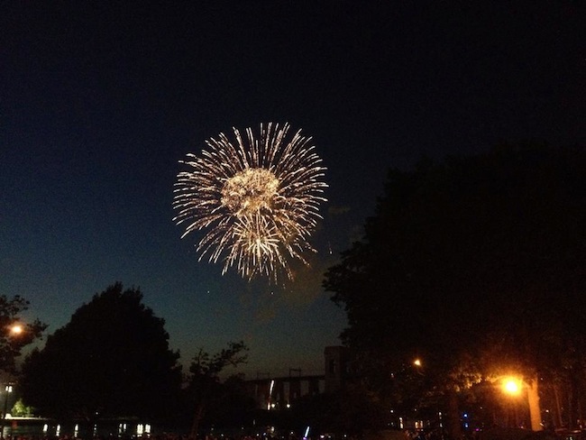 middle-of-the-sky-fireworks-astoria-park-june-2014
