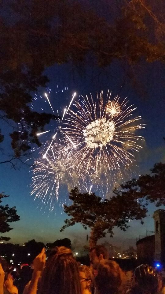 multiple-fireworks-astoria-park-june-2014