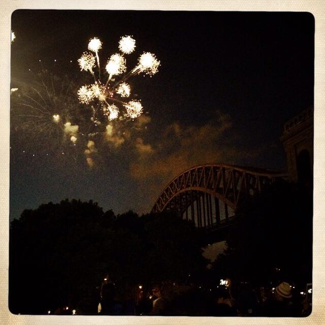 puffs-astoria-park-fireworks-june-2014
