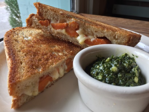 roasted-carrot-press-the-bonnie-we-heart-astoria-queens-comfort-food